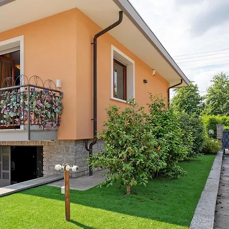 Feriehus La Casa Dei Girasoli-lago Maggiore