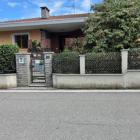 別荘 La Casa Dei Girasoli-lago Maggiore *