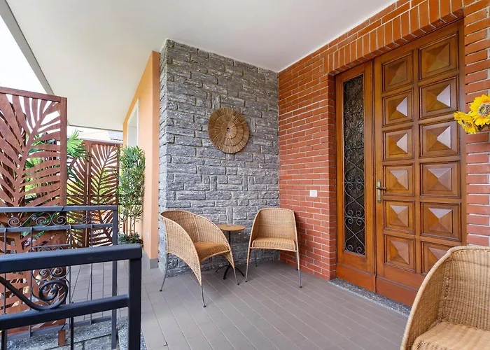 Casa de Férias La Casa Dei Girasoli-lago Maggiore *